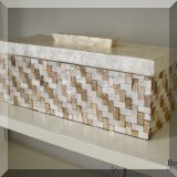 D04. Mosaic box. 